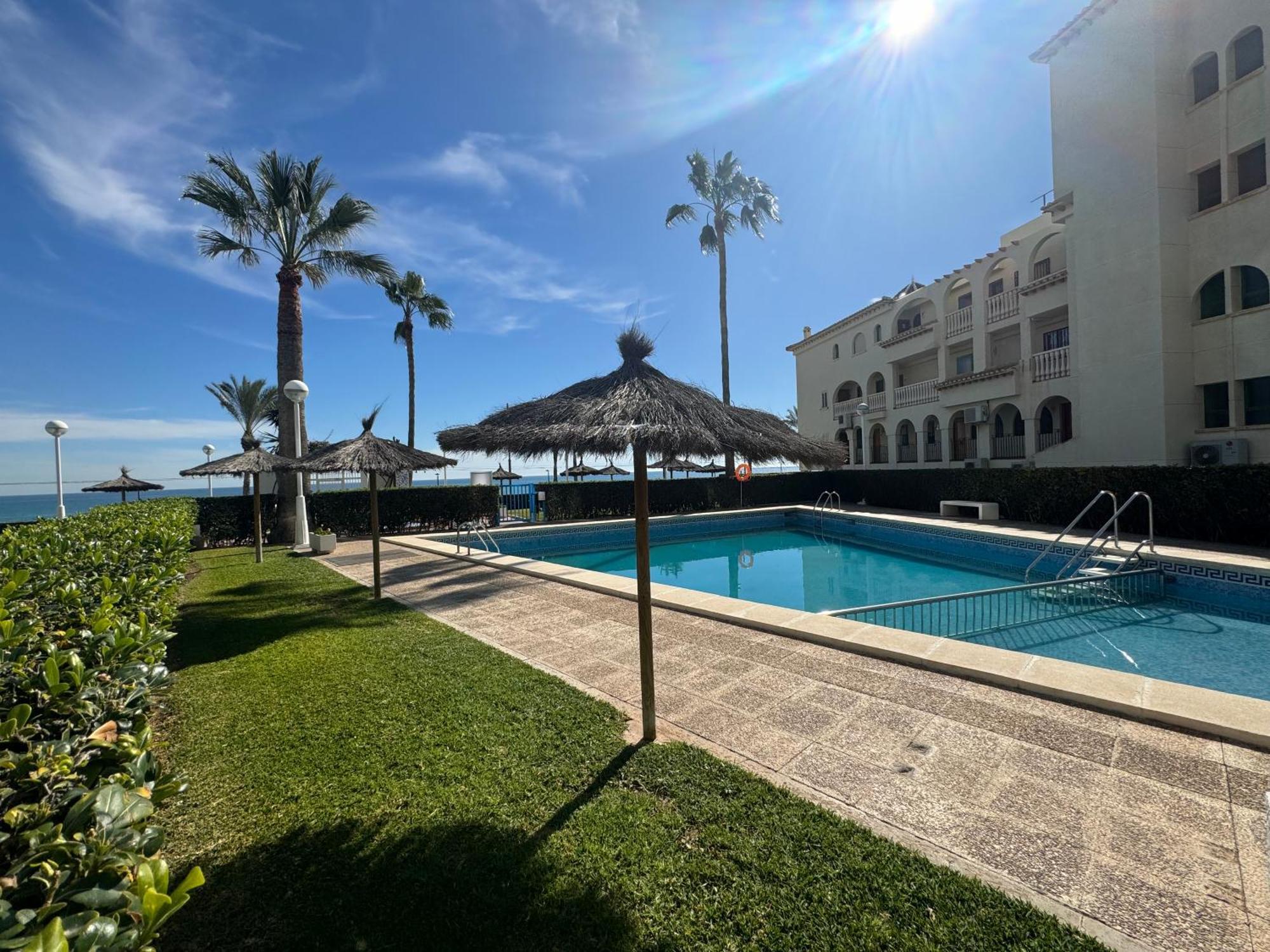 Apartamento Muchavista Primera Linea De Playa By El Conserje El Campello Exterior foto